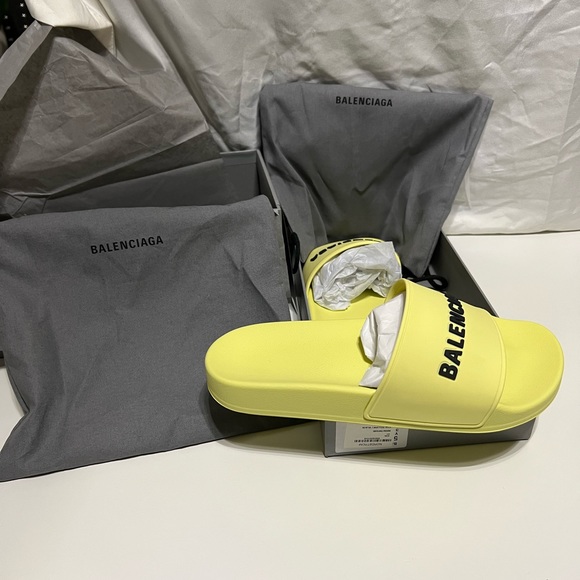 BALENCIAGA Logo Sport Slide (Yellow) - Picture 14 of 17